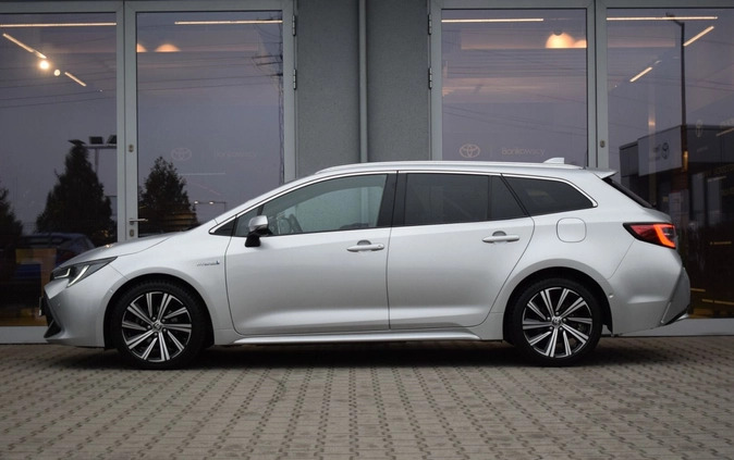 Toyota Corolla cena 120000 przebieg: 42614, rok produkcji 2021 z Jordanów małe 211